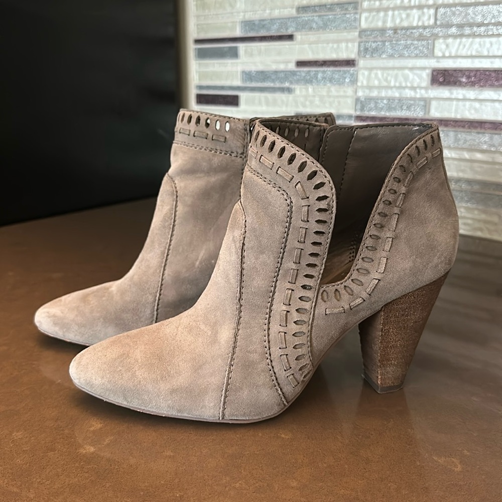 Vince Camuto Gray Suede Ankle Boots Size 7M/37 1/2